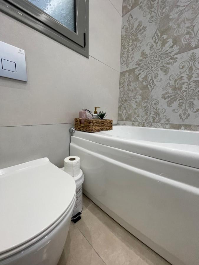 Agora Luxury Apartment 1 Loutraki  Exterior photo